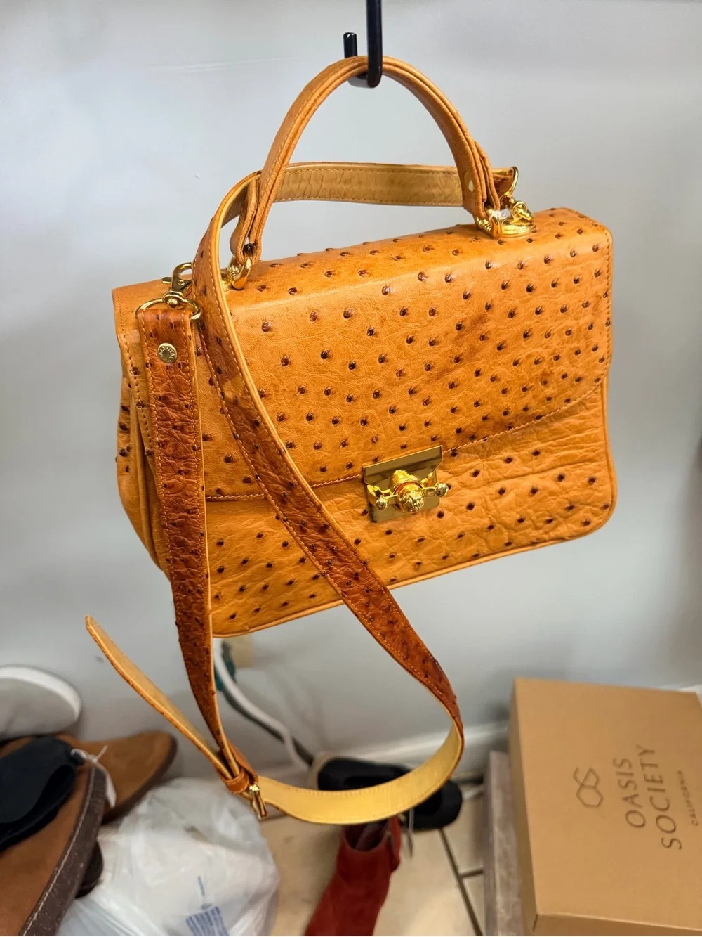 Davido Gracia elegant vintage